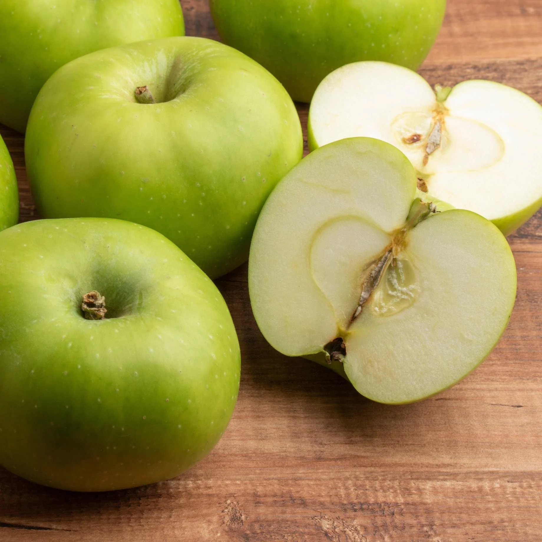 'Bramley's Seedling' Apple Tree - Image 6