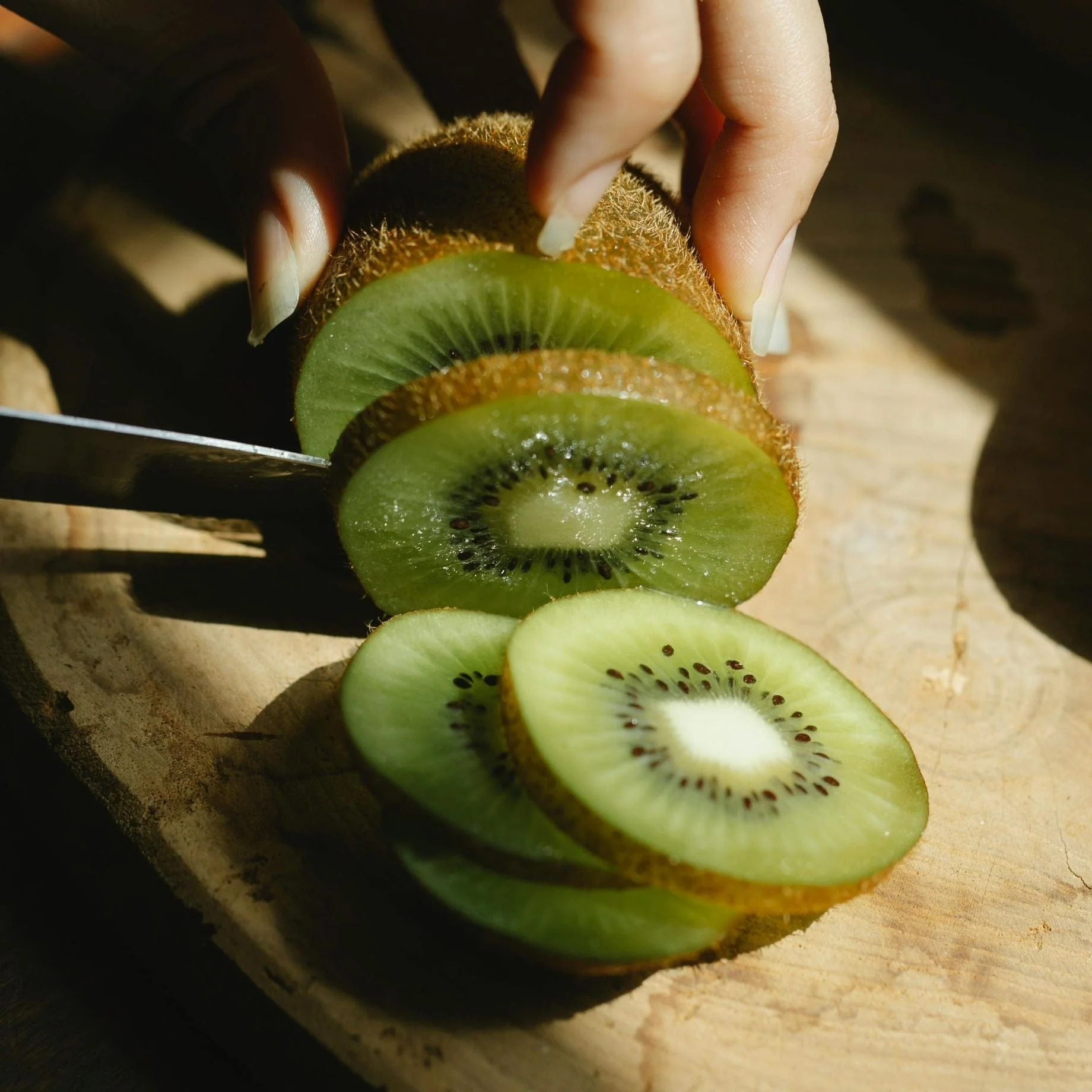 'Solo' Kiwi Plant - Image 2